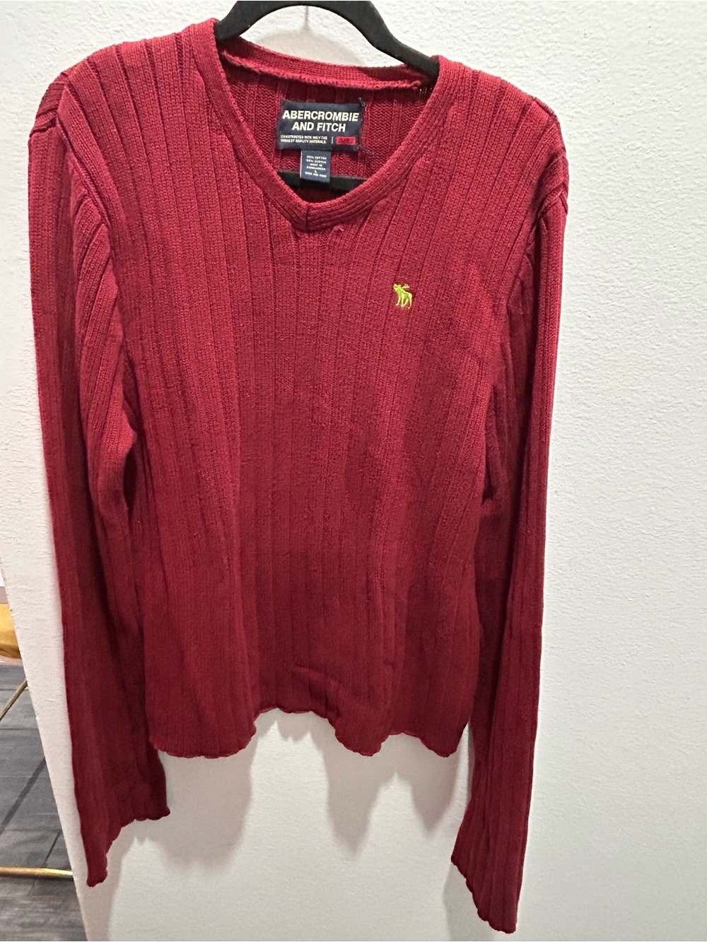Abercrombie & Fitch Women's Deep Red V-Neck Ribbed Sweater with Embroidered Logo
